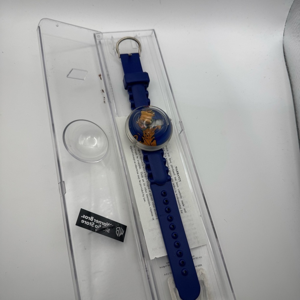 Scooby-Doo Warner Bros. Studio Store Promotional Kid's Watch Scooby w/ Hamburger - Picture 4 of 11